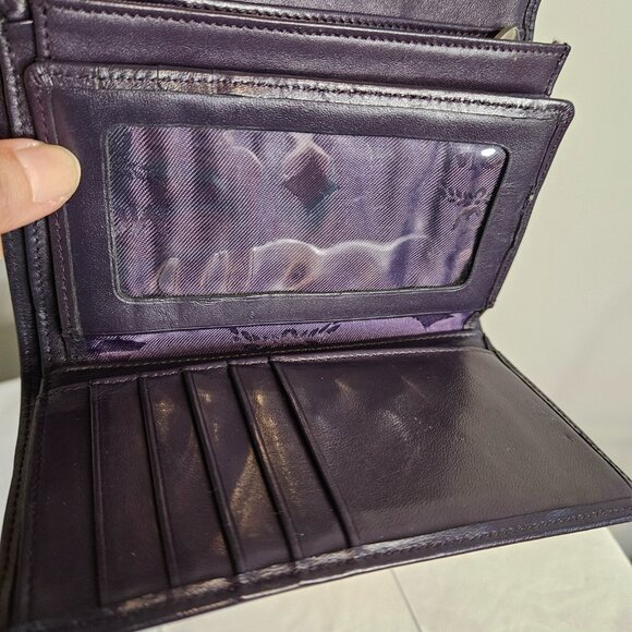 MCM Princess Lion Tote & Wallet - GUC - Picture 16 of 16